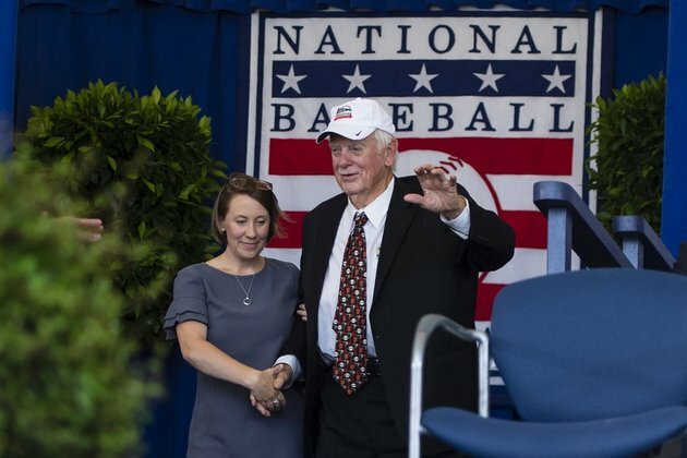 Hall of Fame pitcher Gaylord Perry dies