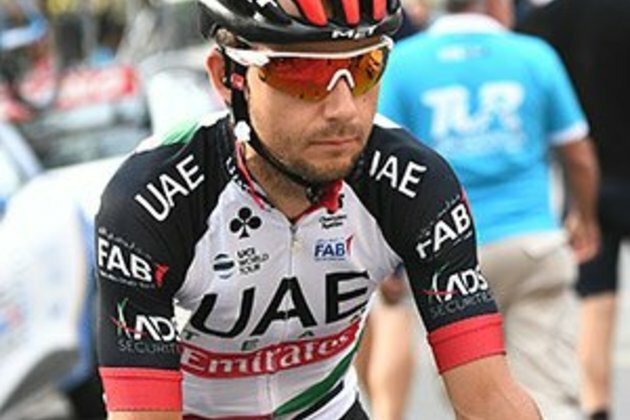 2 riders suspended as police probe Austrian blood doping ring
