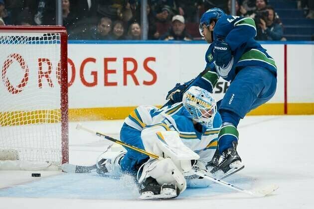 Blues outscore Canucks as Jimmy Snuggerud scores twice