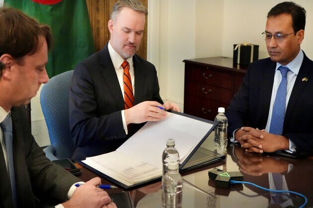 US, B'desh ink agreement on reciprocal trade