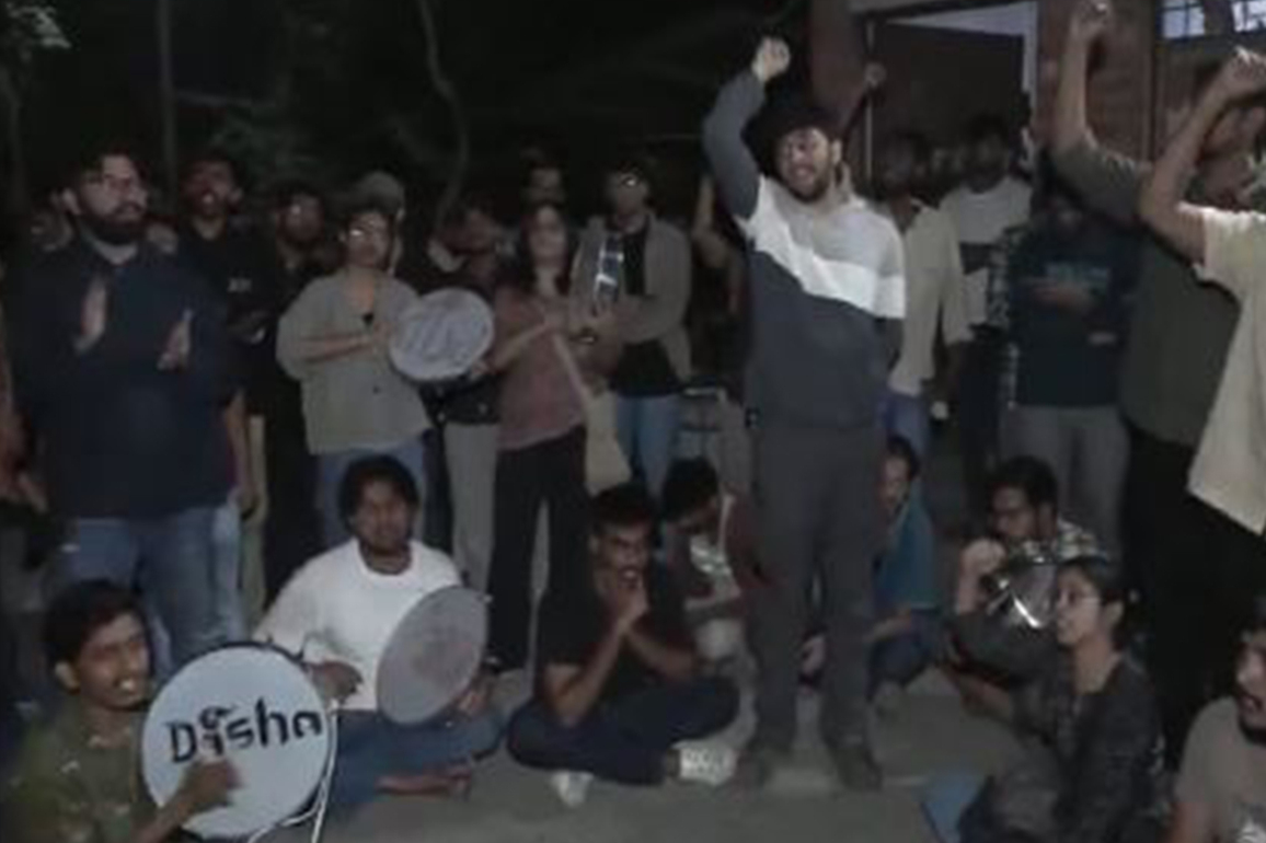Delhi Police detain 28 JNU students, including JNUSU president, during protest march