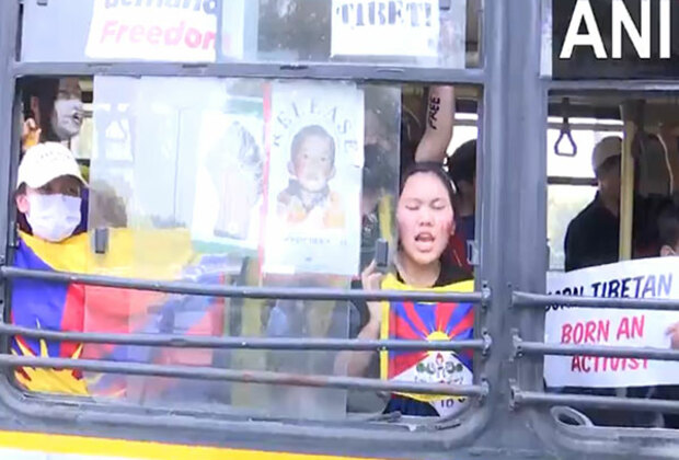 Tibetans protesting outside Chinese Embassy detained by police in Delhi