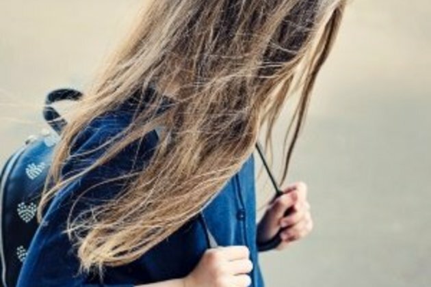 US dad films daughter walking 8km to school for bullying