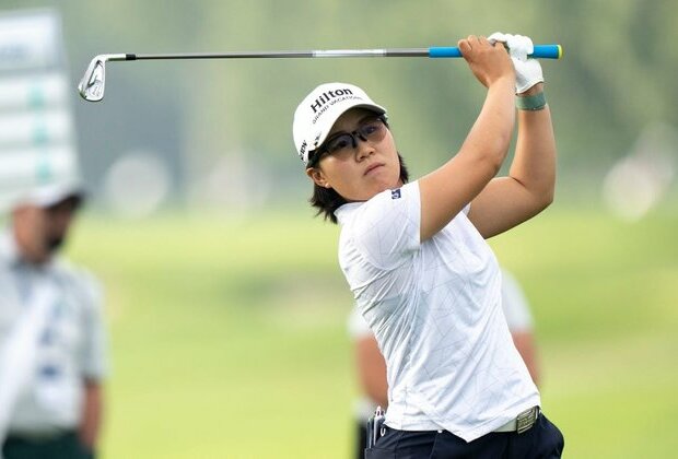 Nasa Hataoka, Ruoning Yin tied for Tour Championship lead