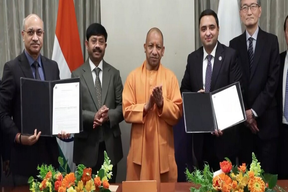 CM Yogi signs MoU with delegation of Minda Corporation in Tokyo
