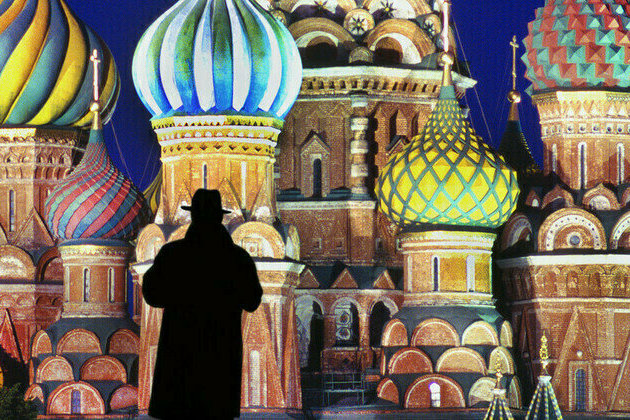 UK wasted 20 years searching for Russian mole in MI6  Guardian