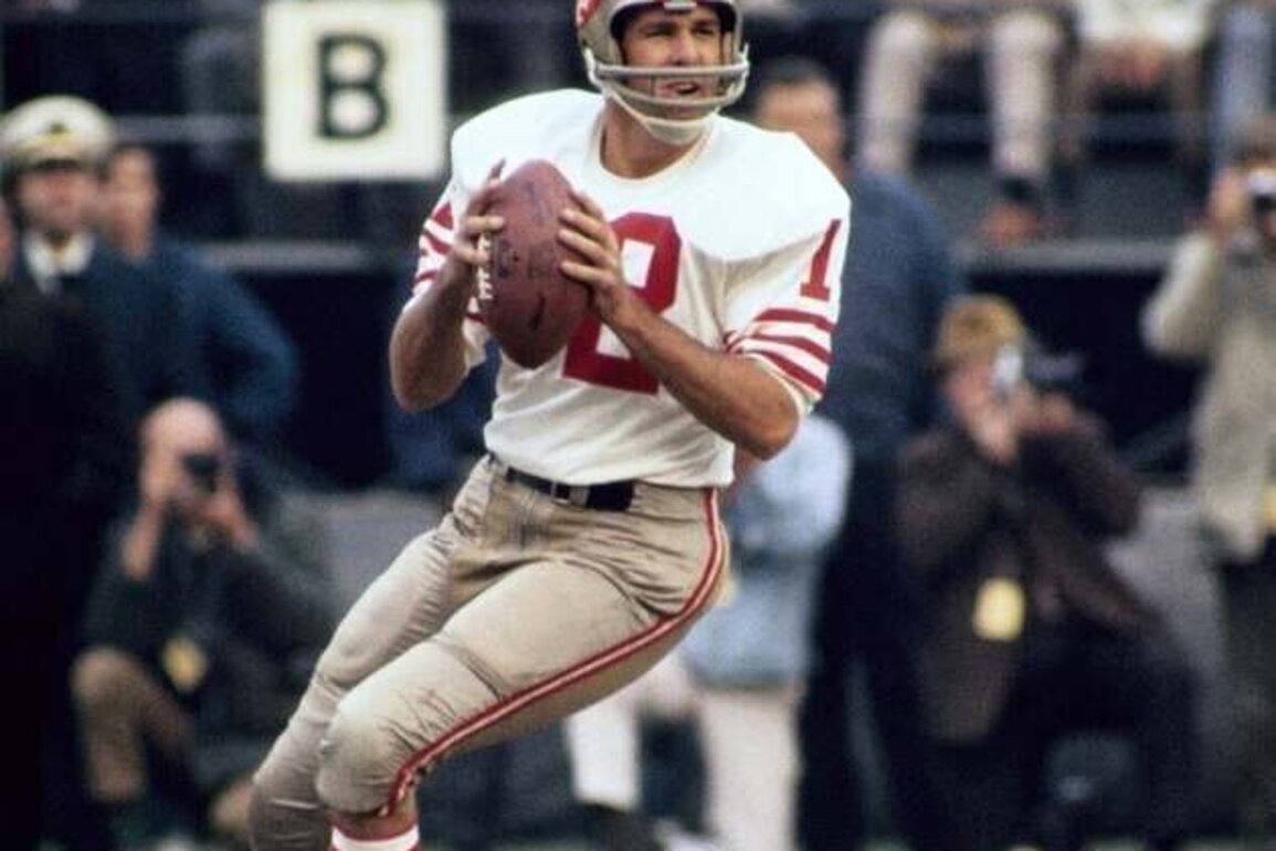 49ers legendary QB John Brodie dies at 90