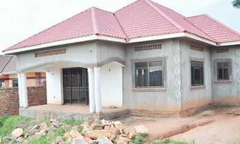 Bw’oba ogula ennyumba ng’eno olina okusooka okufuna omukugu n’asooka agyetegereza okulaba oba bye baakozesa bituufu. Bw’oba ogula ennyumba ng’eno olina okusooka okufuna omukugu n’asooka agyetegereza okulaba oba bye baakozesa bituufu.
