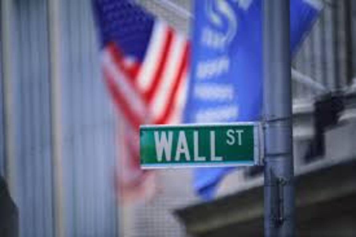 Wall Street kicks off week with gains despite Mideast disaster