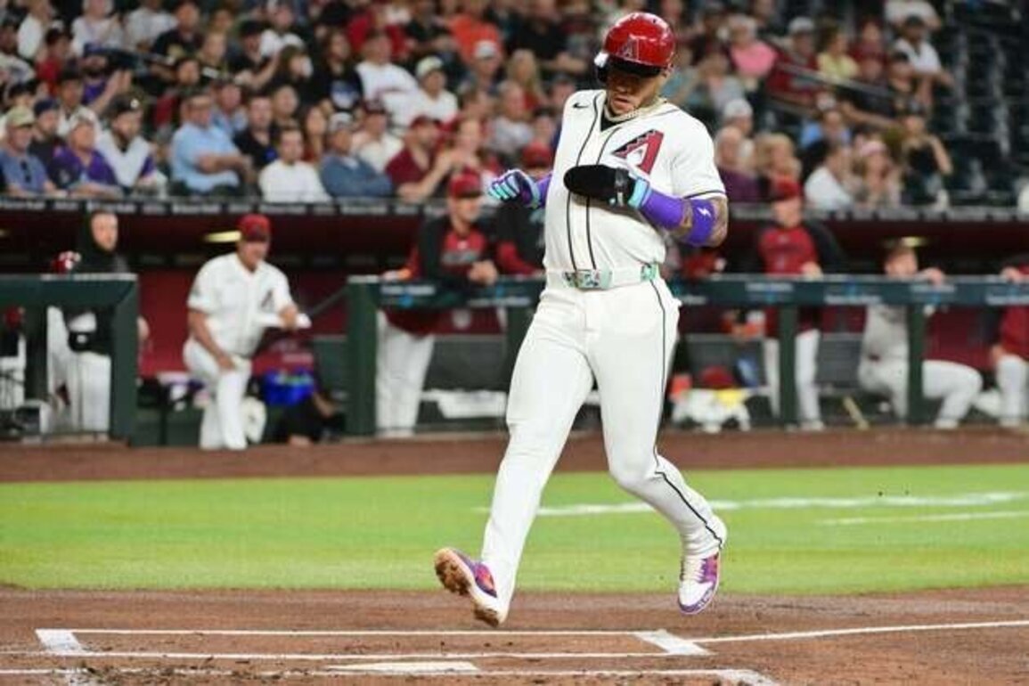 Geraldo Perdomo's double helps Diamondbacks complete sweep of Giants