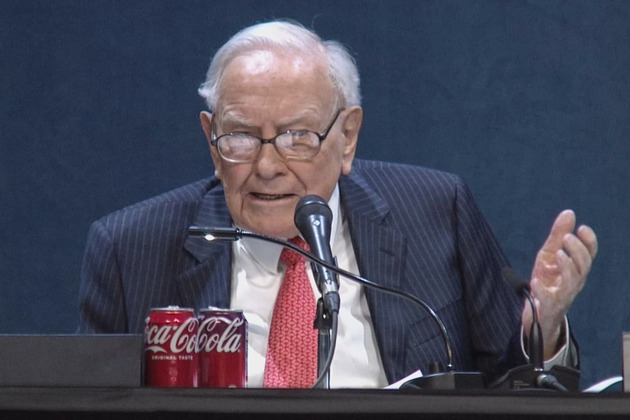 Warren Buffett knocks down reports that Berkshire's BNSF taps Goldman for a railroad takeover