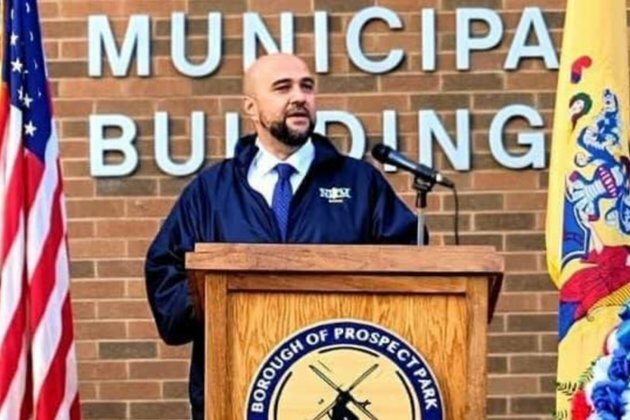 Muslim American Mayor Sues US Government Over Terror Watchlist
