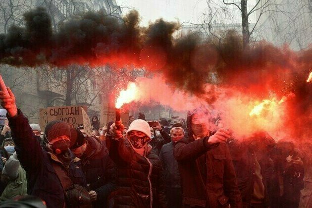 Ukrainian neo-Nazis to sign deal with Russian separatists