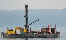  The drilling platform on Lake Ohrid by the research team led by the Justus Liebig University Giessen and the University of Cologne, in collaboration with the British Geological Survey 