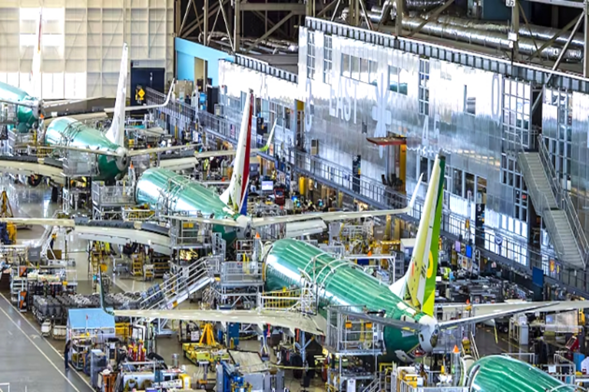 Boeing engineers reject contract, back possible October strike