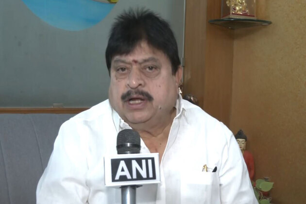 "Everyone should realise that Communists, Congress gave wrong notion of our history": Telangana BJP chief backs Mohan Bhagwat's remarks