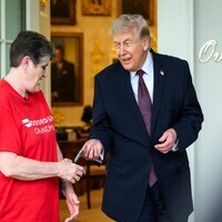 Trump tips DoorDash delivery agent USD 100, post 'no tax on tips policy'