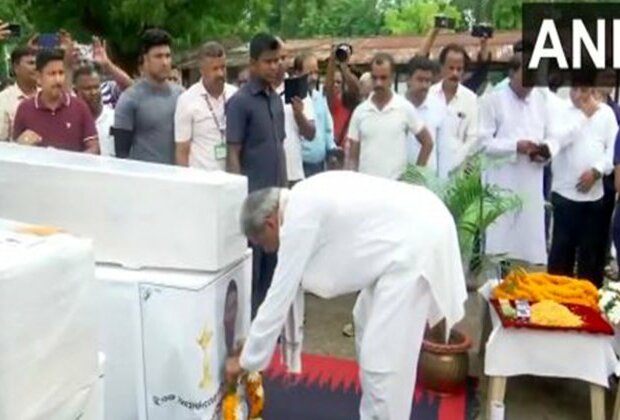 Bodies of two Kuwait blaze victims from Odisha reach Bhubaneswar; leaders pay last respects