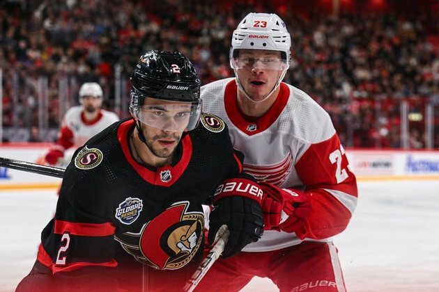 NHL roundup: Senators edge Wings in OT in Sweden