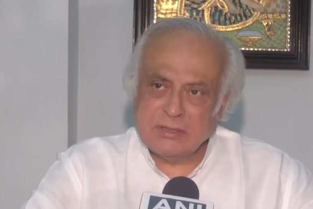 Foreign firms are gradually being allowed to acquire Indian banks: cong