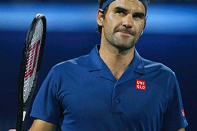 Federer, Djokovic advance in Cincinnati