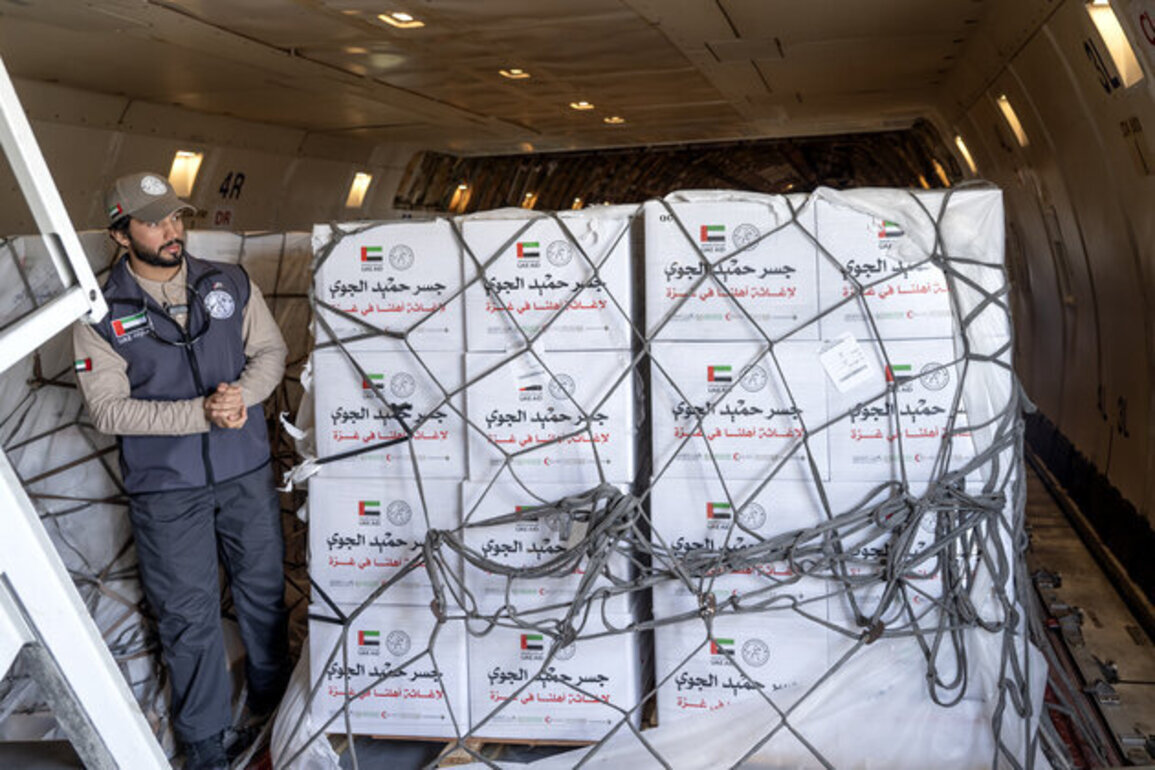 Arrival of last Humaid Air Bridge aircraft in Al Arish carrying 100 tonnes of aid for Gaza