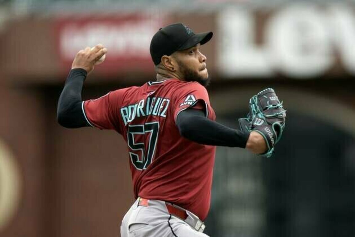 D-backs, Giants trending in opposite directions in wild-card race