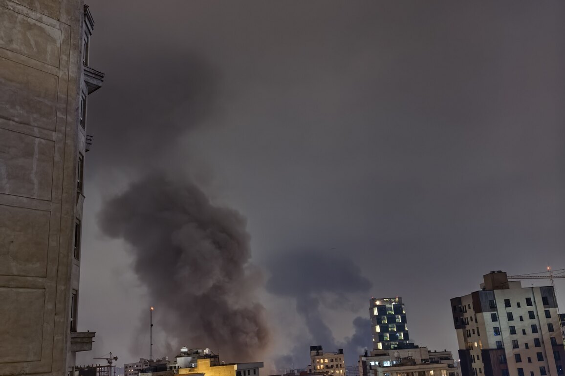 Toxic pollution from strikes on Iran may "spread and last for decades": Bloomberg