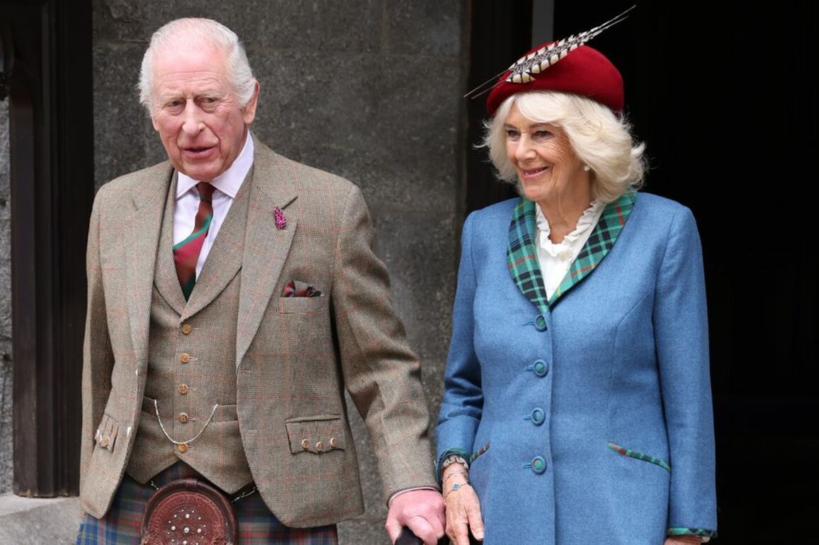 King and Queen hear new music for 20th wedding anniversary at Crathie Kirk service
