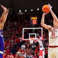 No. 7 Nebraska eyes 20-0 start; Minnesota out to end slide