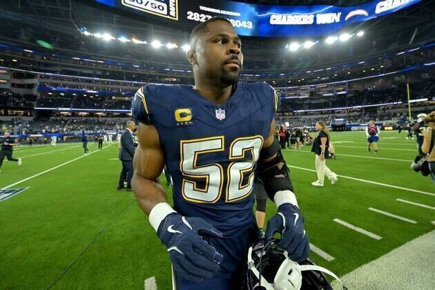 Chargers re-signing pass rusher Khalil Mack on 1-year contract