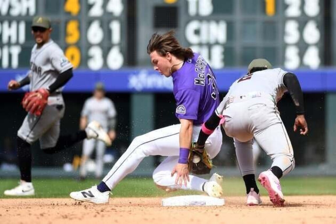 Rockies square series with D-backs in rare homer-less game