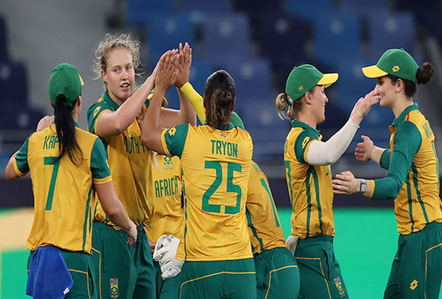 South Africa announces central contract list for women's cricket team; maiden call-up for Dercksen