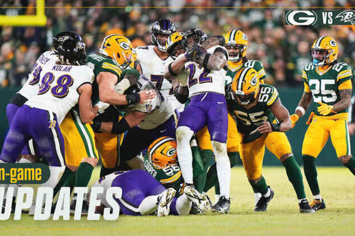Ravens lead Packers 27-24 after three quarters