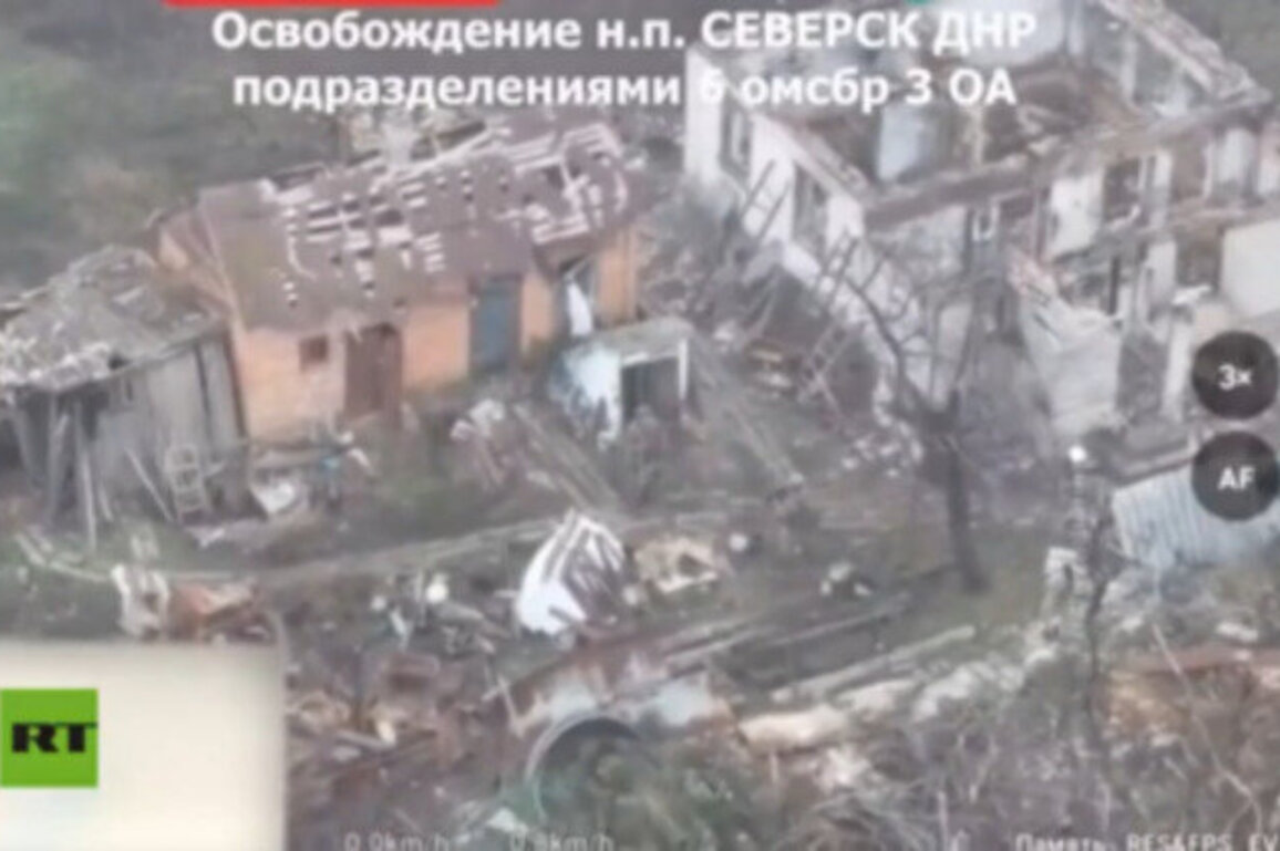 WATCH Russian troops aid civilians in newly liberated Seversk