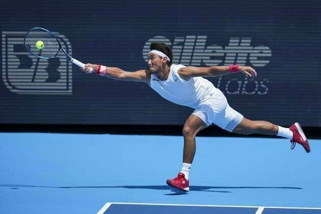 China's Bu Yunchaokete rallies for Winston-Salem first-round win