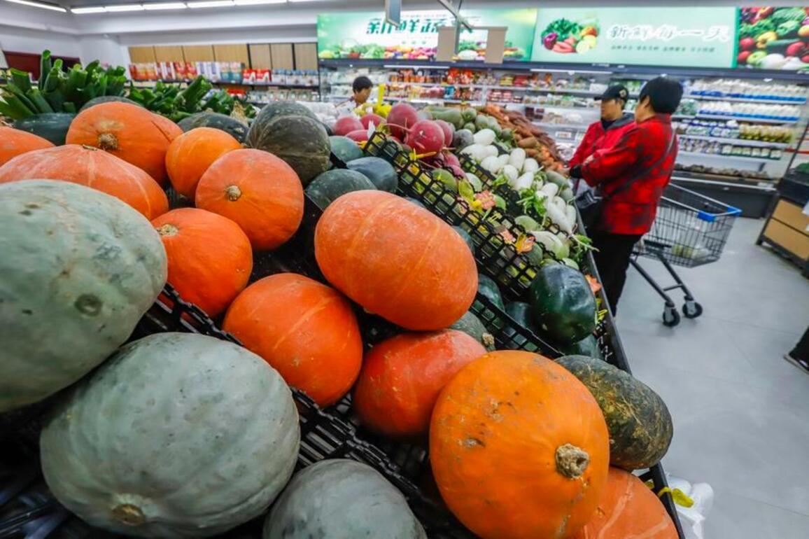 Update: China's retail sales up 3.7 pct in 2025