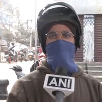 Despite nationwide strike call, several delivery workers continue work in New Delhi