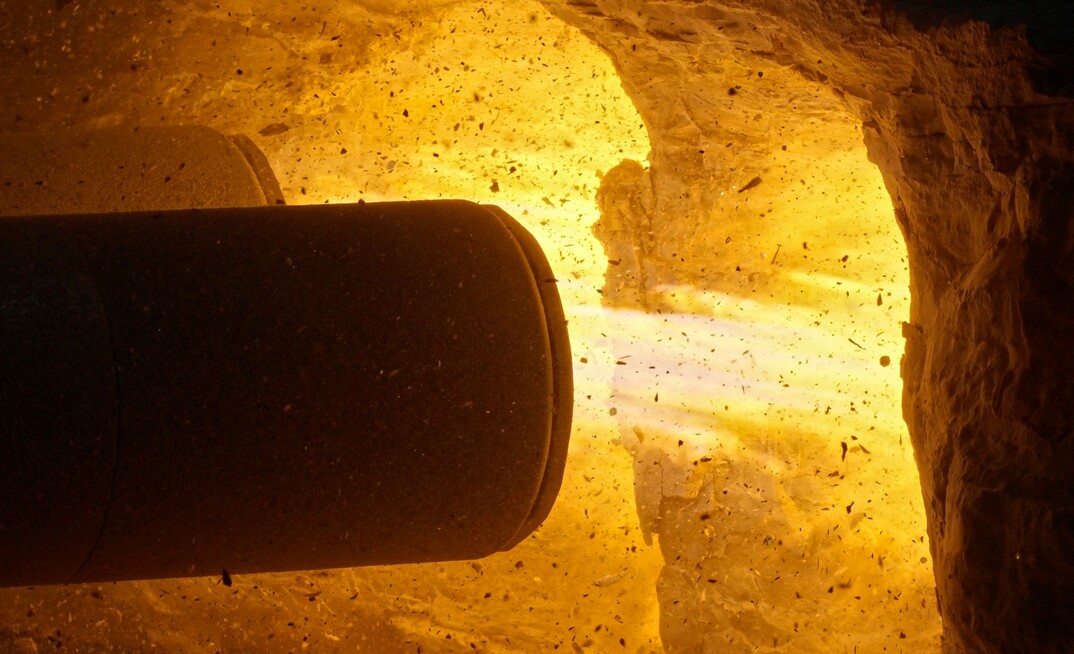 EarthGrid’s 2-Torch plasma-boring system operating on limestone. Credit: EarthGrid