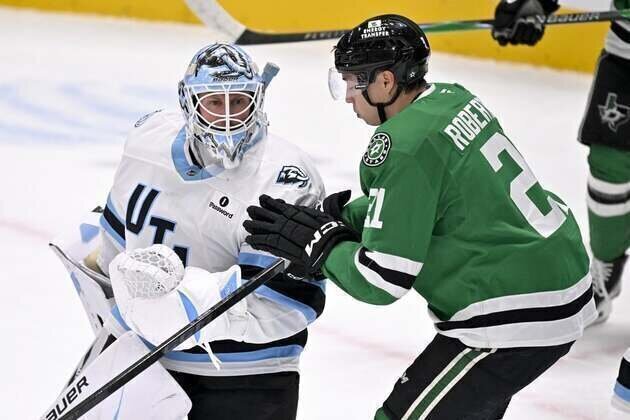 With 4-goal 3rd, Mammoth deny Stars record point streak