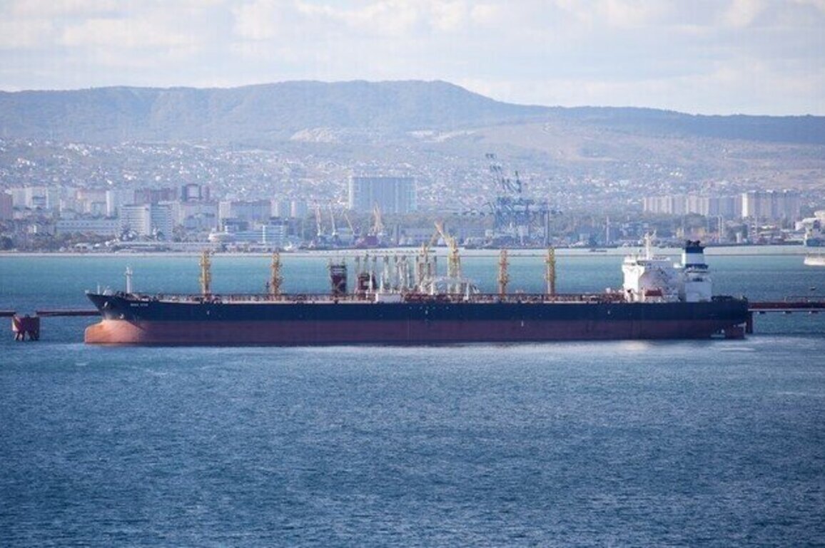 Ukraine attacks oil tanker  Russia
