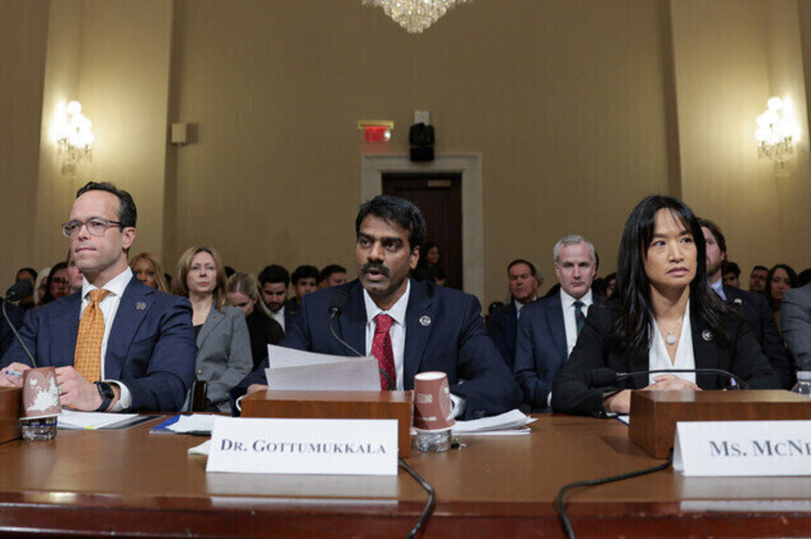 US cybersecurity chief leaked sensitive files to ChatGPT  Politico