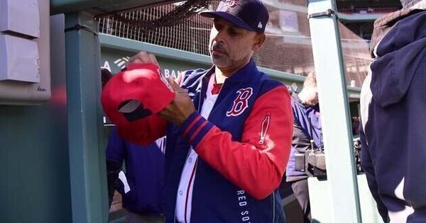 Report: Alex Cora expected to be next Phillies manager