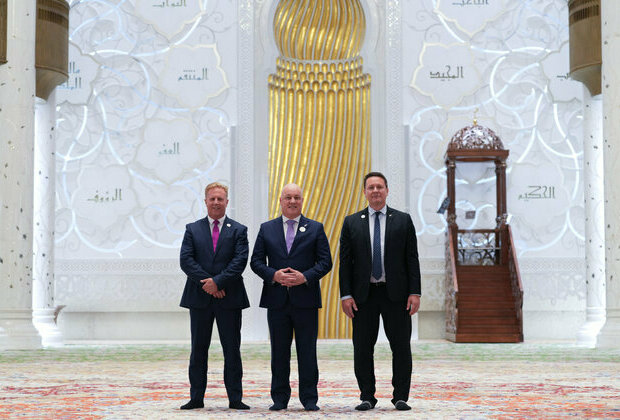 New Zealand's Prime Minister visits Sheikh Zayed Grand Mosque in Abu Dhabi