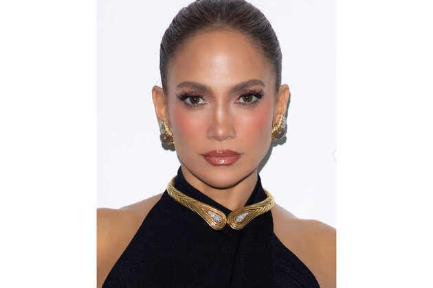 Jennifer Lopez shares how she prepared for bikini scene in 'Office Romance'