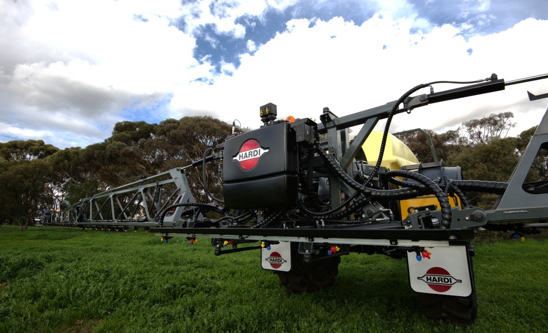 Agricultural spraying specialist HARDI curtails downtime and wear with robust LAPP cable harnesses
