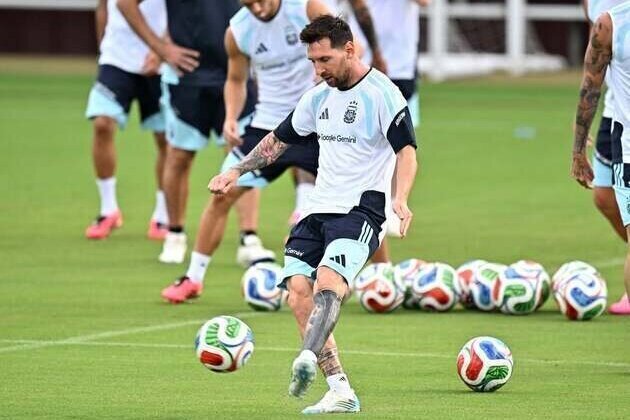 Argentina's Lionel Messi (hamstring) could play in pre-Cup friendly