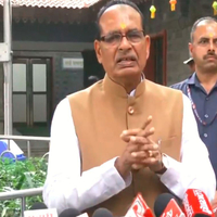 Union Minister Shivraj Chouhan offers prayers with family at Trimbakeshwar Temple in Nashik