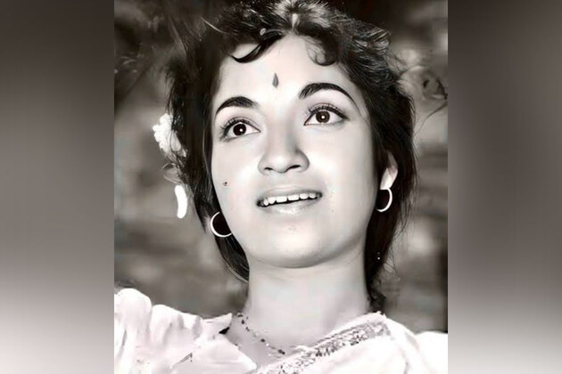 Veteran actress Sandhya Shantaram passes away, Madhur Bhandarkar, Maharashtra Minister Ashish Shelar pay tribute