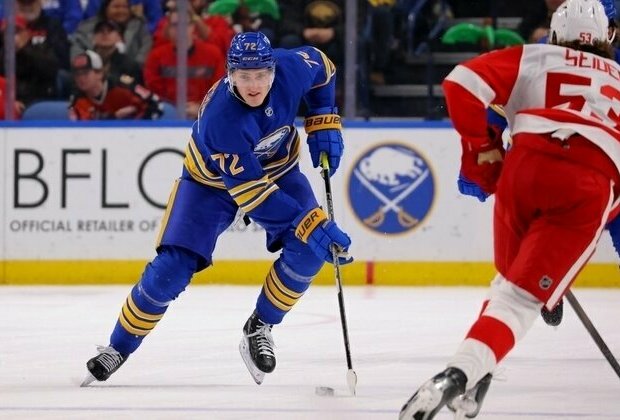 Red Wings look to bust slump as Sabres visit